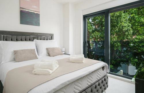 "Golden Sky"Rooftop Pool Villa - Photo 32