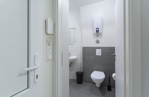 T&K Apartments - 1 to 4 Room Apartments - 20min to TradeFair Messe Airport Düsseldorf - Photo 59