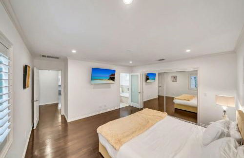 Charming 3BR with Ping-Pong and Spa! - Foto 29