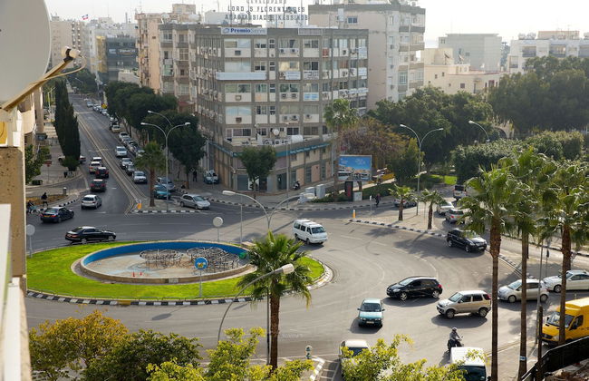 SeaBreeze City Center Flats by TrulyCyprus - Foto 52