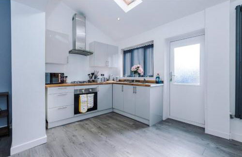 Modern & Cozy 3BR House - Sleeps 8 - Foto 27