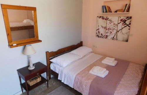 A Bright Home Away From Home - Foto 13