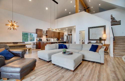 Modern Donnelly Cabin with Private Hot Tub - Foto 1