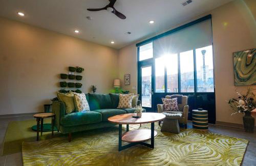 Peridot Suite - NEW 2bdrm 2bath Loft near Mass! - Photo 35