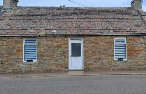 Riverview Cottage - Photo 1