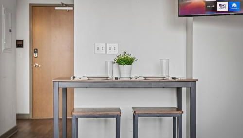 Studio Apt In DT l Parking l Fast Wi-fi l Café - Foto 5