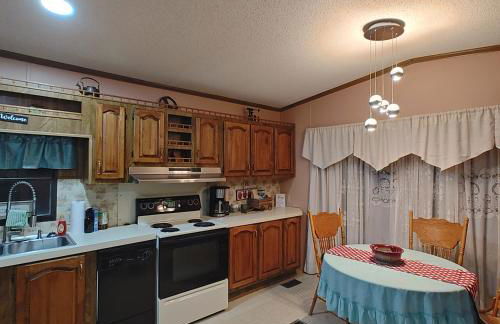 Unique Yet Cozy Victorian Home in Tioga County PA - Foto 12