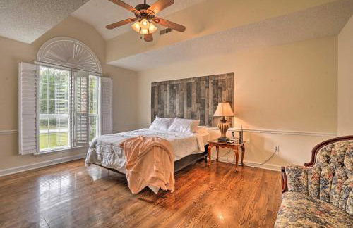 Pet-Friendly Suburban Escape with Deck and Grill! - Foto 13