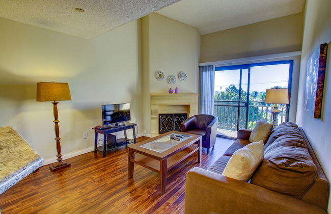 Sunshine Suites at Hillcrest - Photo 24