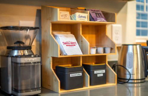 Lux Chalet with Air Hockey, Hot Tub, & Fire Place - Foto 10