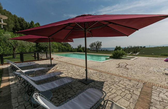 Luxury, Modern Apartment With Pool and Stunning Views - Foto 27