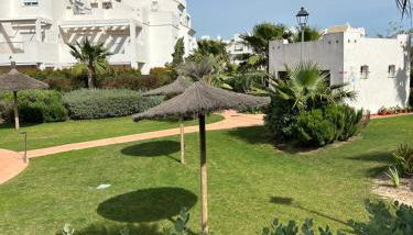 LA CASA DE LOS PATOS Jardines del lago - Foto 3, Garden