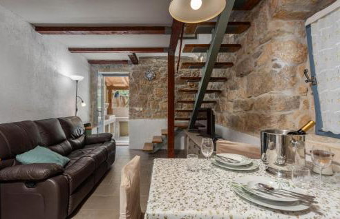 Cozy Home In Veli Dol With Jacuzzi - Foto 3