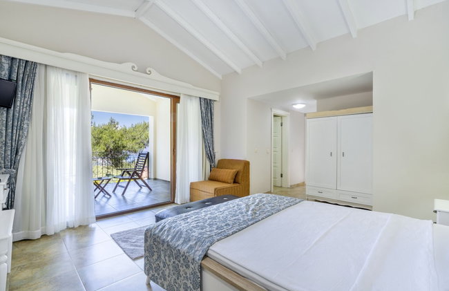 Alya Villa Butik Hotel - Photo 28