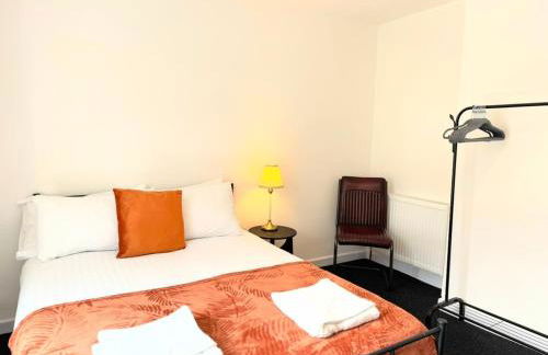 Entire 5 Bed New Home - Southampton Centre - 4BDRM - Foto 37