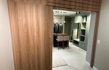 Apartamento Luxo Moderno e Conveniente com Garagem - Foto 14