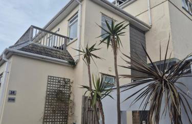 Hidden Gem near the beach with pool table - Foto 5