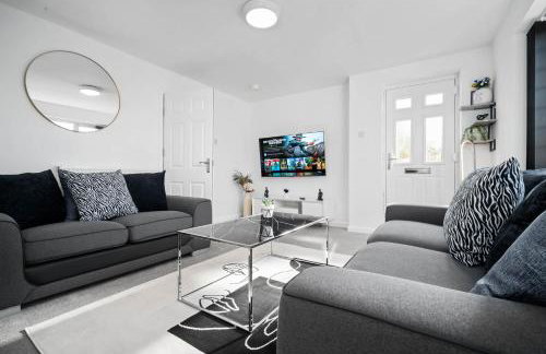 Charming Harvington Cottage - Hot Tub, Pet Friendly, Sleeps 11 - Foto 5