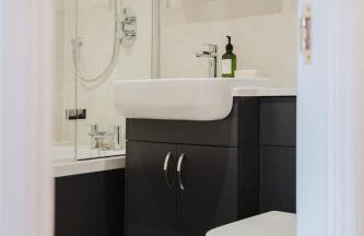 Stylish Retreat with Private Garden in Tetbury - Foto 122