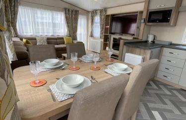 Tigers Wood - 2 bed hot tub lodge with free golf, NO BUGGY - Foto 29