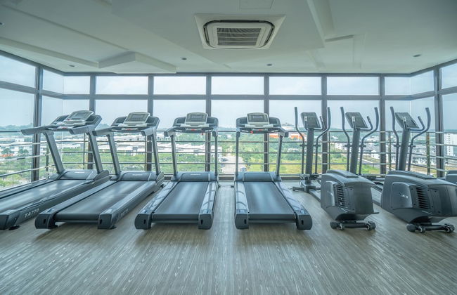 OYO Home 89464 Awesome 1 Bedroom D'summit - Foto 29