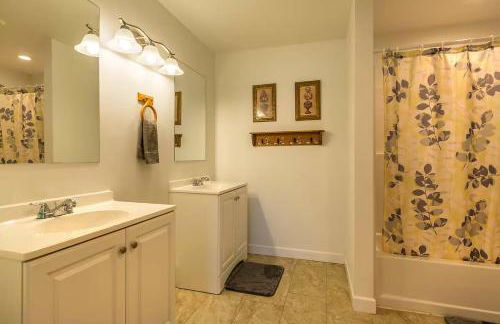 HotTub | Game Room | Near Bromley/Okemo/Stratton - Foto 44