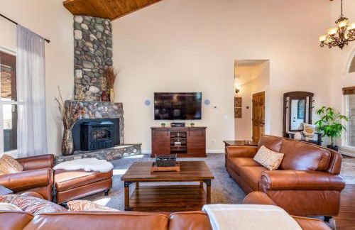 Mountain Elegance w/ pool, spa, projector - Foto 15