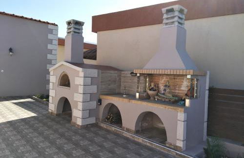 Villa Asterousia with Heated Jacuzzi, BBQ & Lounge - Photo 55