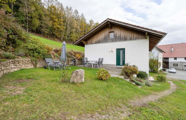 Idyllic Holiday Home With Forest Nearby - Photo 28