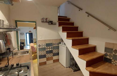 Cozy Townhouse - Photo 4