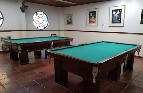 Espaçoso Flat com Varanda no Cavalinho Branco - Foto 35