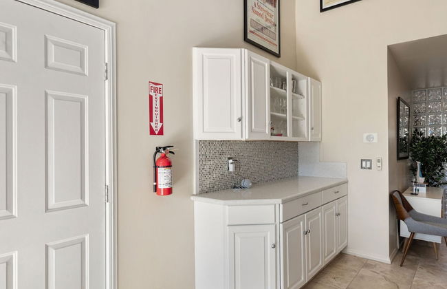 The Palms- Pool Jacuzzi and Pet Friendly - Photo 26