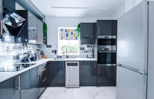 Families Only - Pet Friendly sleeps 6 maximum NO PARTIES - Foto 34