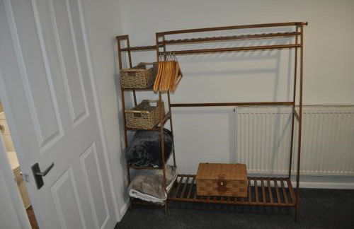 Cozy & Self Contained Garden Bungalow - Foto 12