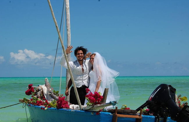 Villa - Right on the Beach, Under the Coconut Trees, Sleeps 10, Pool, Chef - Foto 21