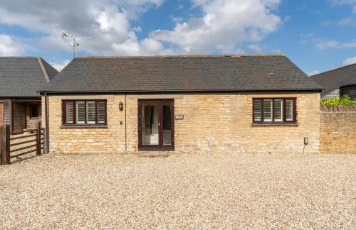 Coursehill Barn - Photo 14