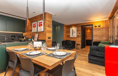 FLORA ALPINA EXPERIENCE - "Ski-to-Door" Brand New Chalet Apartments with Indoor Garage and Mountain View - Foto 71