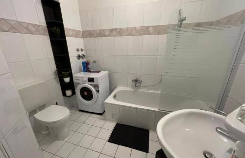 Möblierte Wohnung mit ruhiger Terrasse in bester Lage für Feriengäste und beruflich Reisende AW12A-I - Foto 11