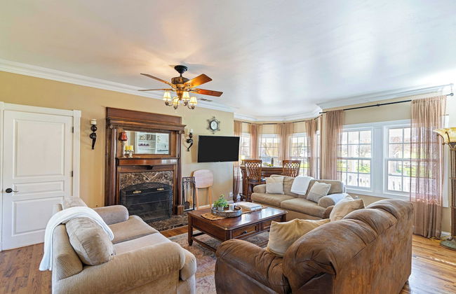 Victorian Manor In Paso Robles Wine Country + Pool, Hot Tub, Firepit, Tennis Court Sleeps 28 - Photo 9