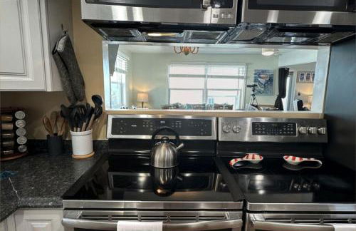 Heaven Can't Wait - Photo 22