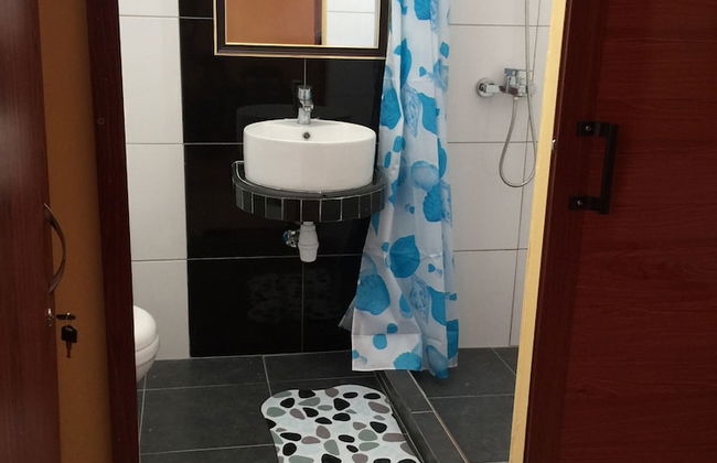 Bob Apartments - Photo 26