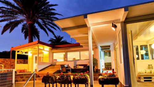 Villa With Pool and Beautiful Architecture - Foto 1