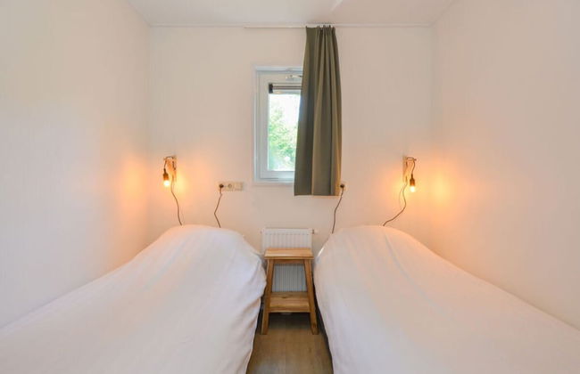 Pavilion 6 People With Storage Space - Photo 2