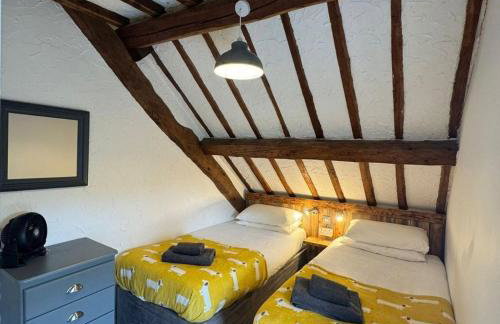 Barn Retreat with Valley Views & Onsite Dog Field - Foto 17