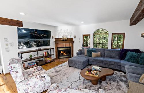 Magical Retreat at the Enchanted Vashon Castle - Foto 6