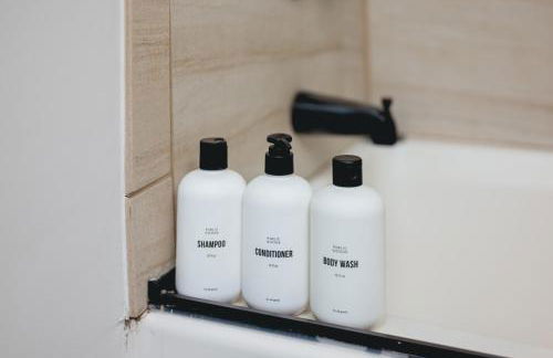 NEW Ivy House 3BR Townhome Downtown Beaches Wineries - Foto 57