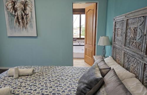 Luxury Villa - pool, hot tub, aircon, TVs, home cinema, office, Gbit Internet, sports equipment - Foto 15