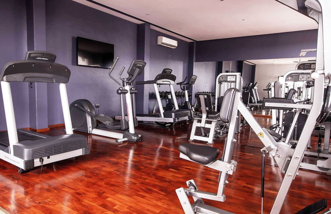 Oak Plaza Suites - Photo 44