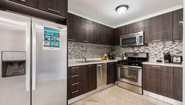 1BR 2BA Corner Condo on Top Floor w Amazing Views - Foto 4, Habitación