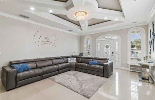 3br,3ba home near Downtown and Airport, Walk to the Stadium - Foto 6